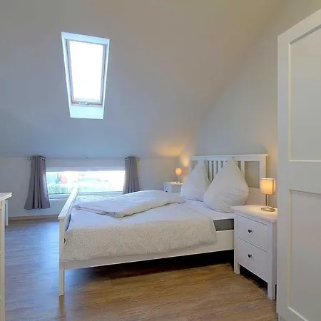 Holiday home Kw4c Haus Deichbrand Dorumer Neufeld